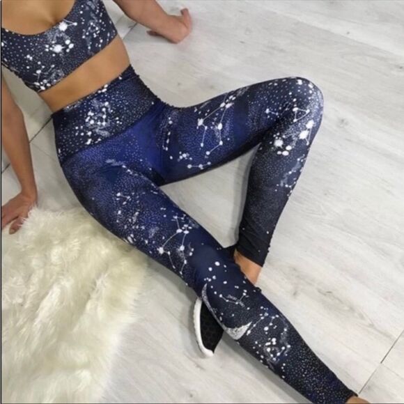 ONZIE | High Rise Constellation Graphic Star Print Leggings Women’s Size S/M - Picture 11 of 11
